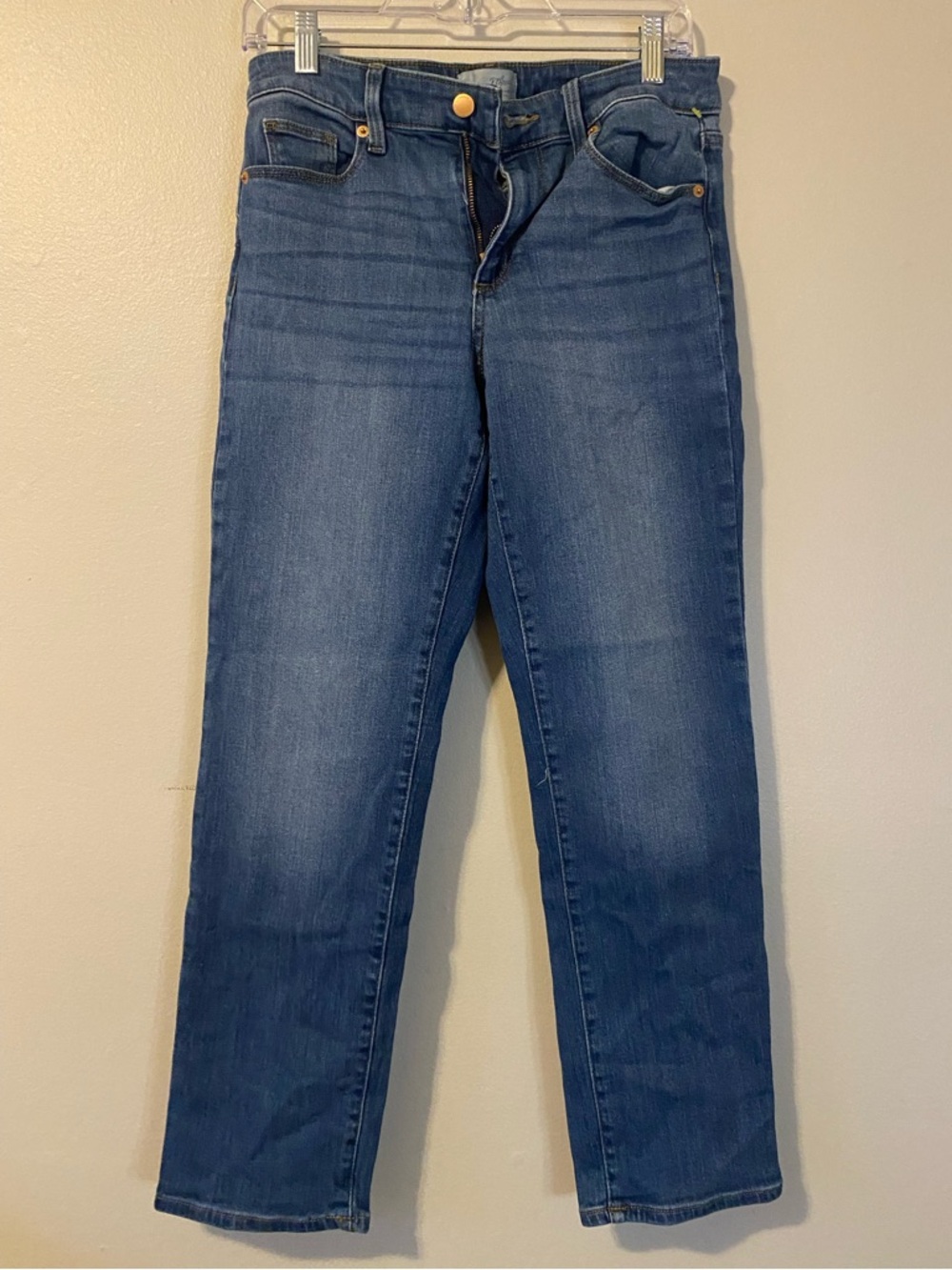 Universal Thread High-Rise Straight Leg Jeans | Medium Wash | Size 6/28R